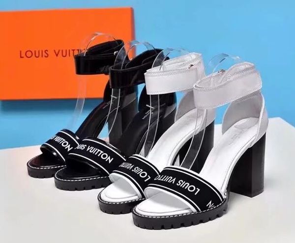 

Новая мода Женская повседневная кожаные сандалии Женские коренастый каблуки обу