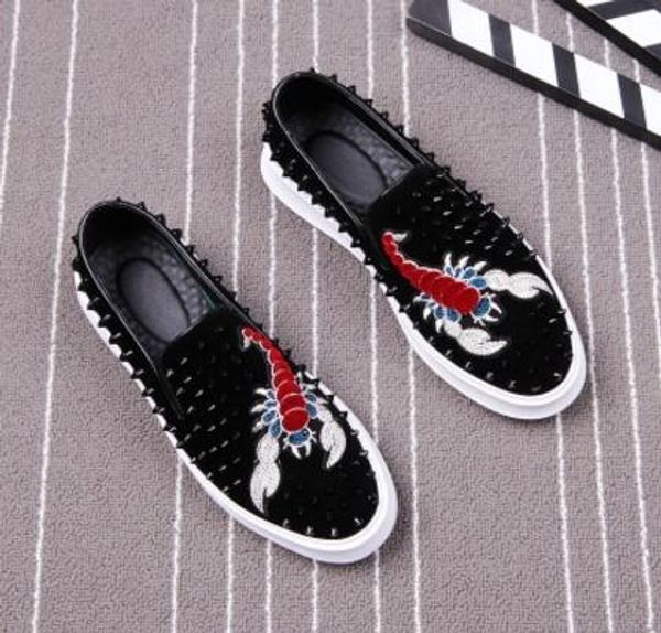 

2018 promotion new spring brand fashion embroidery mens punk studded rivet spike suede pointy loafers casual moccasins dress shoes axx704, Black