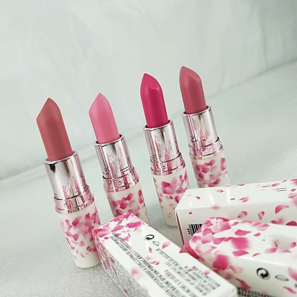 

2019 new matte lipstick m makeup luster retro lipsticks frost matte lipsticks 5 colors lipsticks with english name