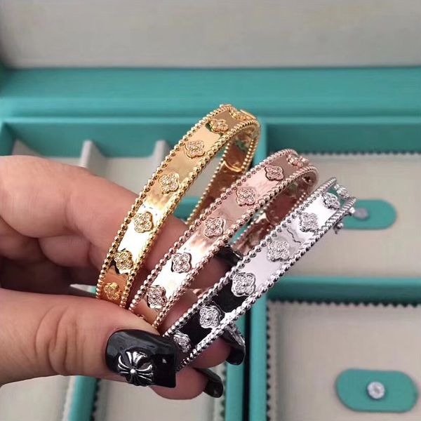 

titanium steel bracelet new kaleidoscope flower crystal female bracelet 18k gold couple bracelet love designer fashion jewelry for woman, Black