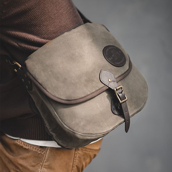 

men's retro crossbody messenger bag