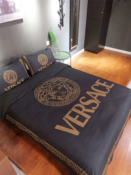 

Black triped grid bedding uit cotton blend europe and america bedding cover fa hion logo heet cover