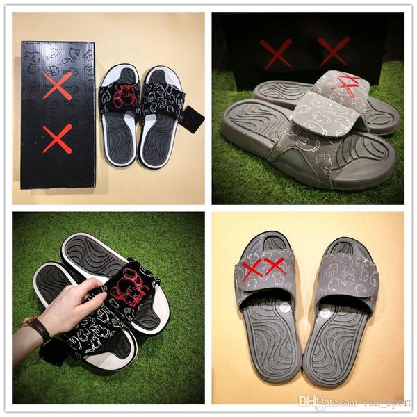 

2019 kaws x cool grey xx suede hydro 4 4s iv sandals night light slippers black red white 4s casual sports slides slipper
