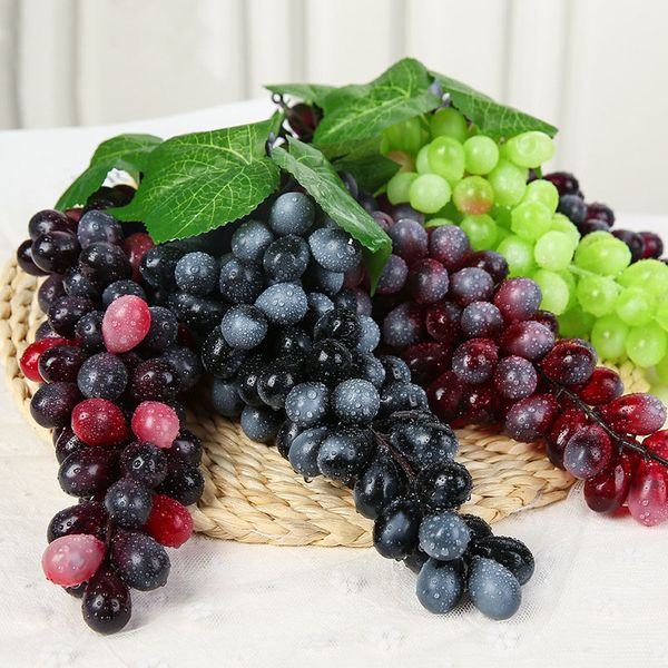 

1 pcs artificial fruit grapes plastic fake decorative fruit lifelike home wedding party garden decor mini simulation