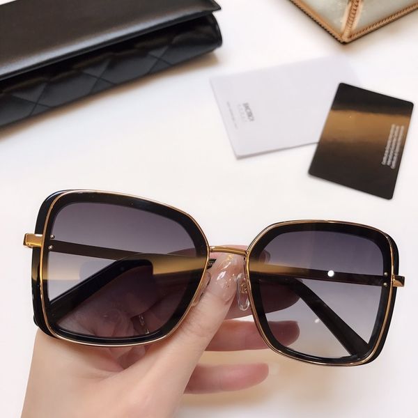 

luxury 4921 sunglasses for women brand designer popular sunglasses fashion frame uv protection sunglasses come with box, White;black