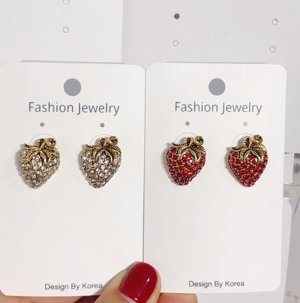 

2020 selling high-quality jewelry strawberry diamond earrings cute wild simple and generous gifts, Golden;silver