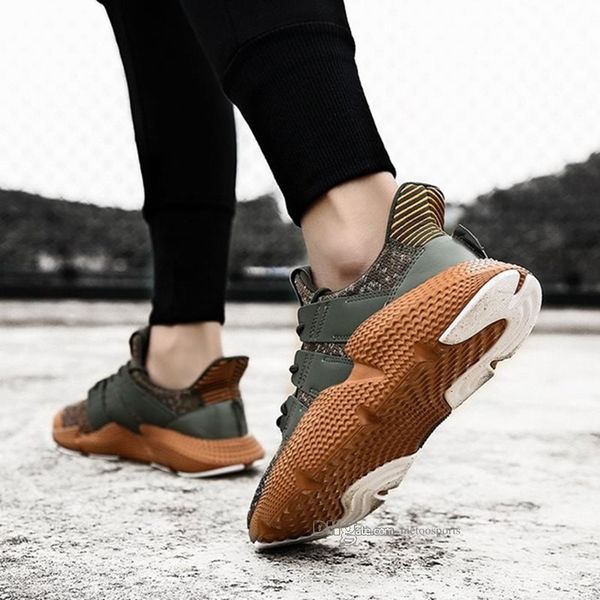 

дешевые горячая продажа мода мужская обувь mesh дышащие кроссовки walking мужчины обувь new комфортная легкие кроссовки aa-200228151