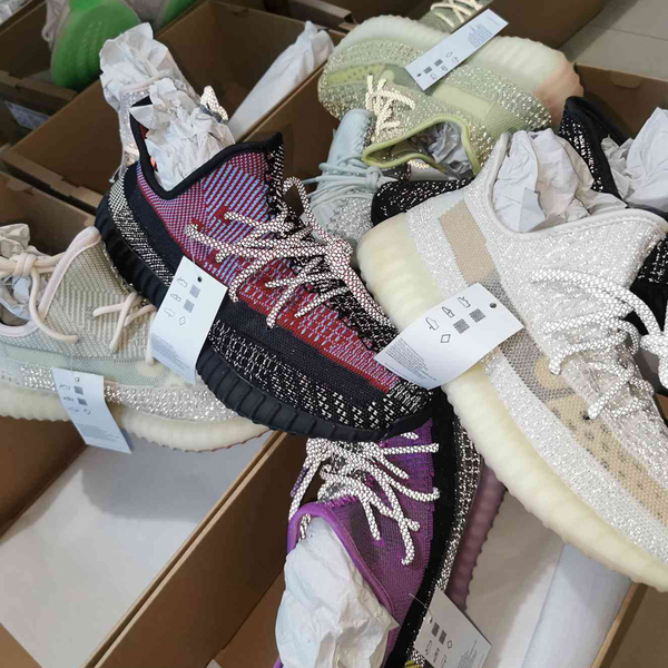 

With box kanye we t v2 men women yecheil yeezreel ye haya cloud white citrin yeehu glow antlia tatic neaker 3m reflective hoe 6c554a50, Black