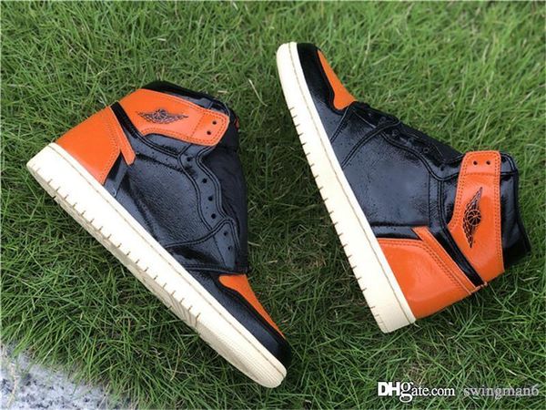 

2019 new authentic air high og 1 shattered backboard 3.0 black basketball shoes orange vanilla starfish retro men sports sneakers 555088-028