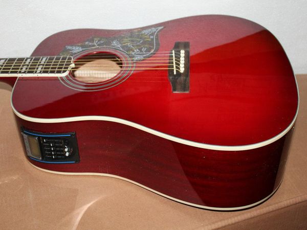 

Guitarra Acústica kon5136