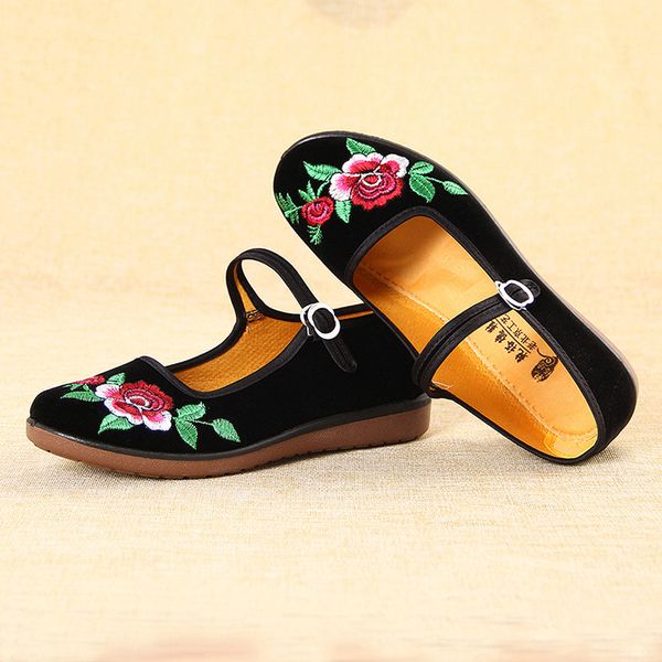 

2019 New Beijing Cloth Shoes Women's Hot Selling Classic Embroidered Shoes Flat Mom Dance Hotel Work Black Fabric Shoes