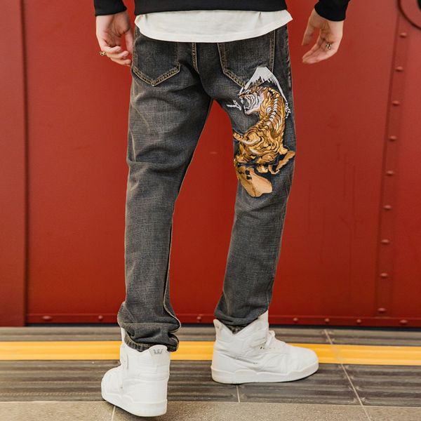 

guochao tiger embroidered jeans, fashionable jeans, spot, wholesale