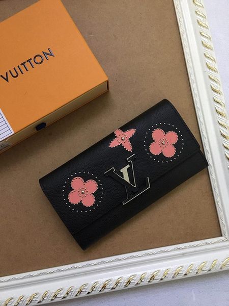 

l14 international brand lady holding bag fashion entertainment bag classic charm exquisite fashion design party delive, Black;red