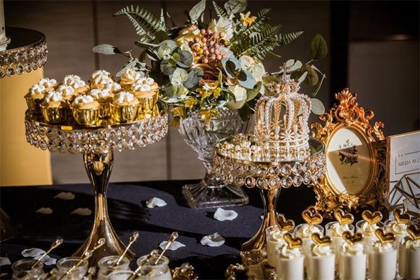 

Plated cry tal mirror cake tand 3 pc et wedding cake helf de ert tray metal wedding di play tower