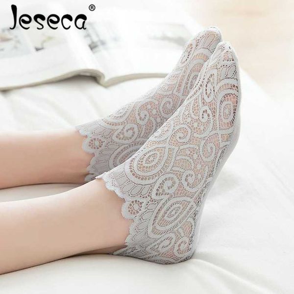 

1 pair fashion women girls spring summer lace mesh floral design short sock antiskid invisible thin ankle socks 2019 sox, Black;white