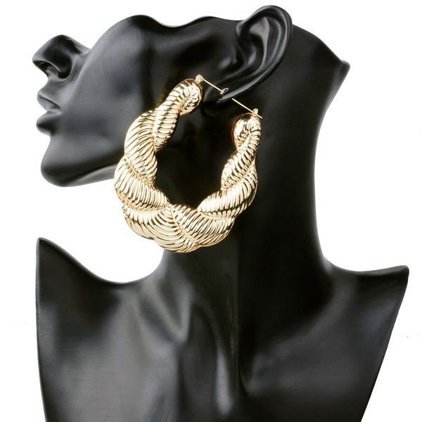 

2017 new arrival uropean and american hip hop gold hoop dancer earrings exaggerated twist bamboo earrings for fashion women, Golden;silver