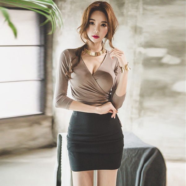 

2020 autumn night celebrity womens deep v-neck bag hip low-cut two-piece jumpsuit skirt anchor temperament tide, Black