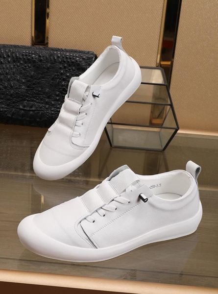 

new season designer shoe fashion luxury men stylish and comfortable sports shoes young men flats lightweight, Black