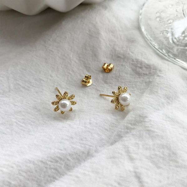 

natural freshwater pearl stud earrings for women statement korean 925 sterling silver floral earring party gifts, Golden;silver