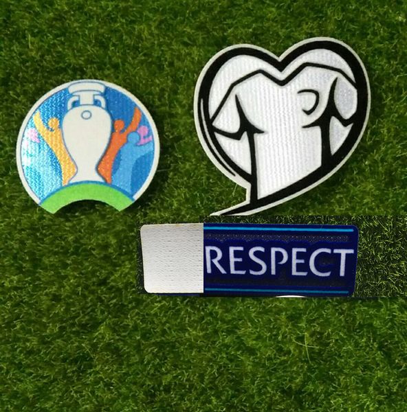 

Игровой знак «Уважение к квалификационному патчу 2020 года» Футбольный значок «Теплопередача»