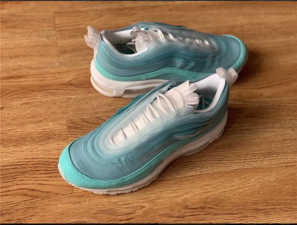 aqua gym shoes