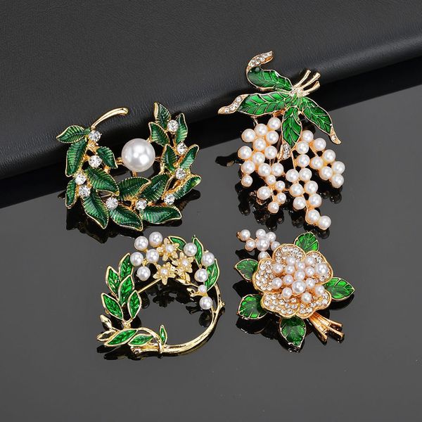 

yonew elegant vintage atmosphere enamel green leaf flower imitation pearl personality fashion brooch, Gray