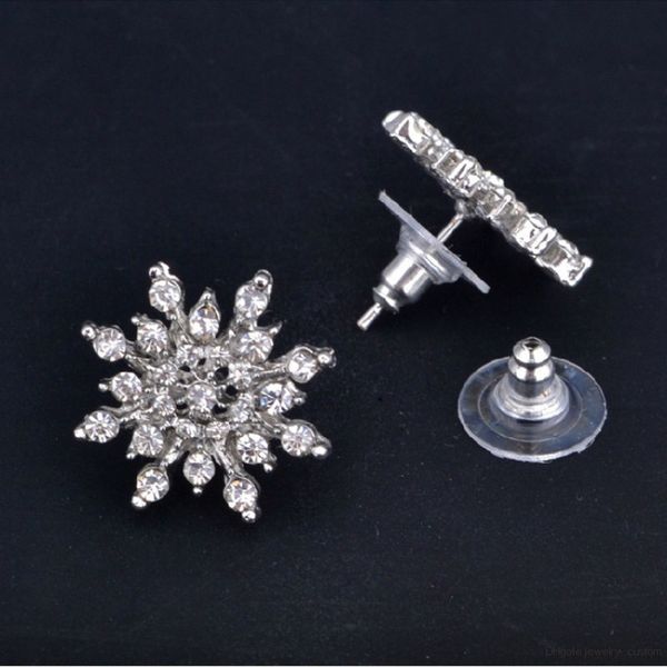 

Hot Fashion Brincos Girls Earing Bijoux Sliver Snowflake Stud Earrings For Women Wedding Jewelry Earings Wholesale E0104