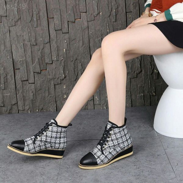 

european station 19 autumn and winter new leather high-outdoor color matching tendon flat martin boots women leather lace-up boots, Black