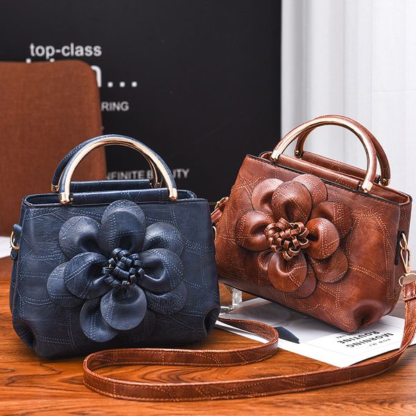 

2020 new women's handbag fashion flower decoration ladies shoulder messenger bag retro wild large capacity shoulder bag