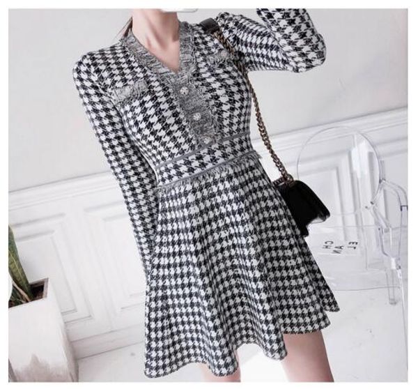 

temperament v-neck waist knit houndstooth jacquard sweater bottoming dress, Black;gray