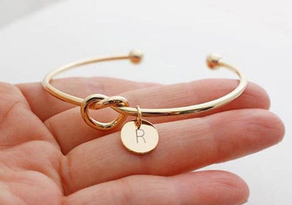 

2019 fashion european and american style heart shape metal simple knotted bracelet 26 letters, Black
