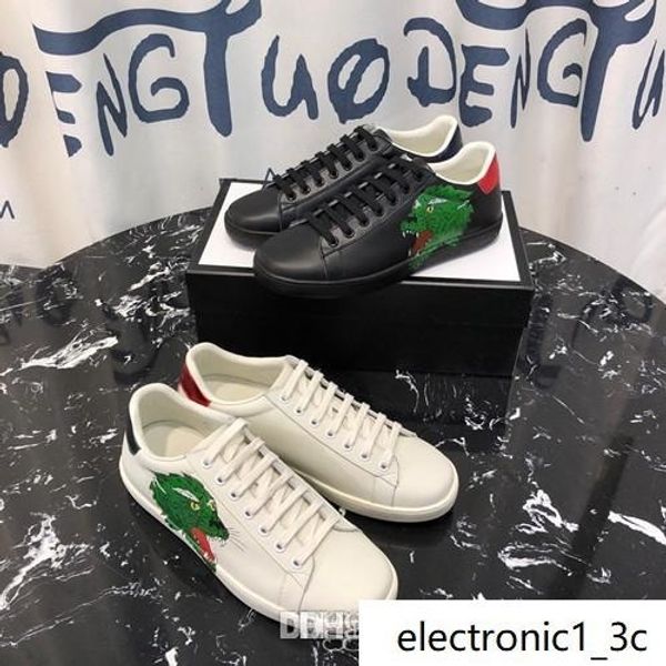 

new shoes [original box] fashion stud luxury descamouflage sneakers shoes footwear men,women flats rockrunner trainers casual shoes e01