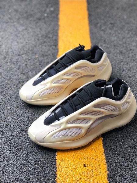 

2019 new release azael 700 v3 designer shoes for sale glows in the dark kanye west men womens running shoes