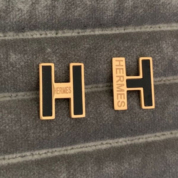 

2019 deluxe fa hion de ign brand titanium teel ro e gold ilver black letter h c a b earring for women girl, Slivery;golden
