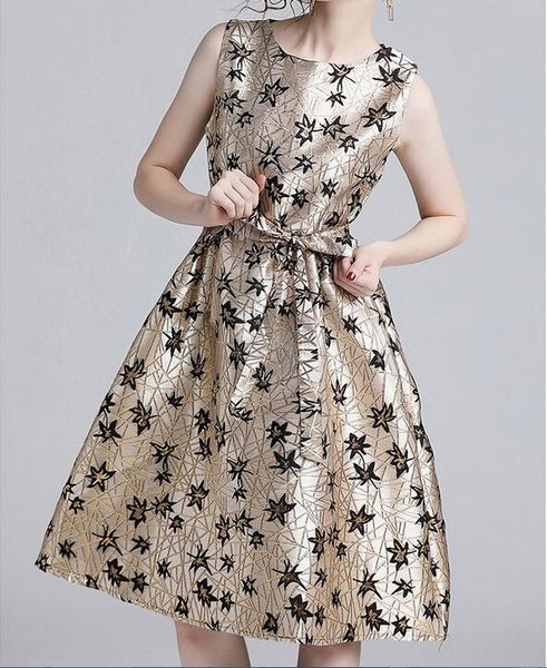 

2019 spring and summer street style dresses new women fashion a-line europe and america sleeveless jacquard dress slim straps waist skirt, Black;pink