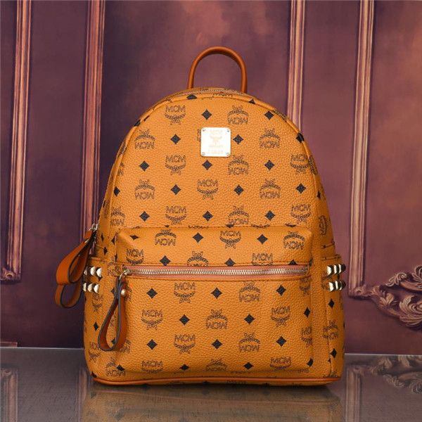 

2019women and men backpack genuine leather school bag for teenagers punk rivet female travel bags black gold bolsos mujer