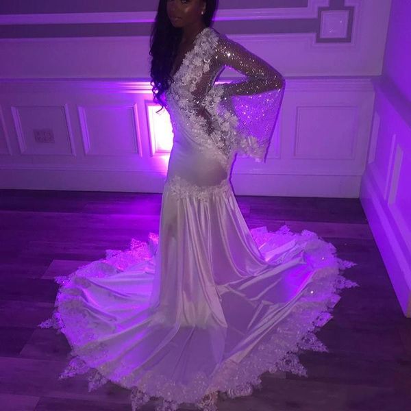 

2019 Black Girls Mermaid Prom Dresses V Neck Sequined Long Sleeve Court Train Formal Dresses Evening Wear Vestidos