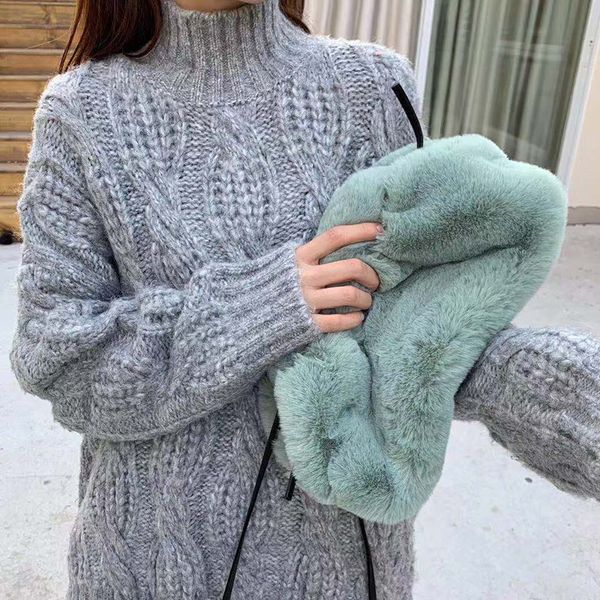 

faux fur bag cloud shape wrinkle bag 2019 new winter women warm clutch purse luxury plush shoulder messenger bags black yellow