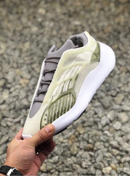 

700 v3 luminous gray kanye west basketball shoes 3m og glow in dark designer fashion athoetic sports running sneakers