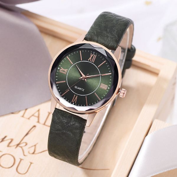 

vintage quartz watch roman numerals dial with pu leather strap eig88, Slivery;brown