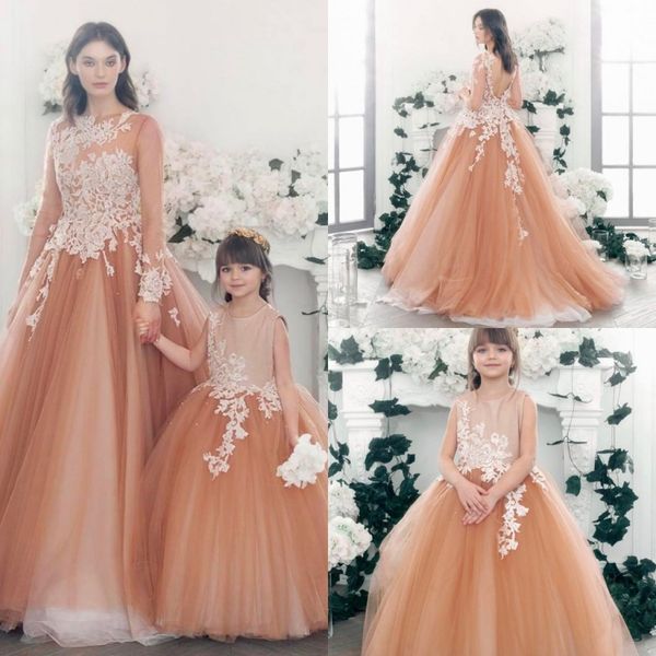 Acheter Mère Et Fille Robe De Bal Robe De Bal Manches Longues En Dentelle Appliqued Dos Nu Robe De Soirée Tenue De Soirée Vintage Tulle Modest Robes