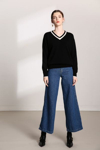 

2019 autumn and winter knitted sweaters v-necks business wear two colors black and white 100% cashmere, White;black