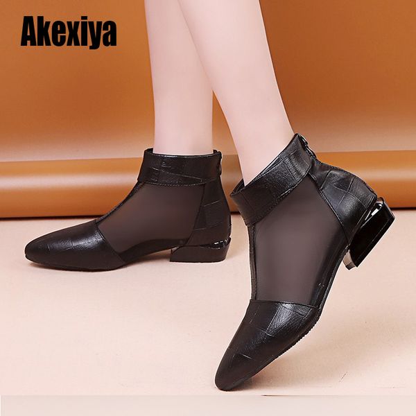 

2020 new summer sandals pointed elegant women shoes black lace ankle flower low heel zipper casual sandals low heel shoes u078