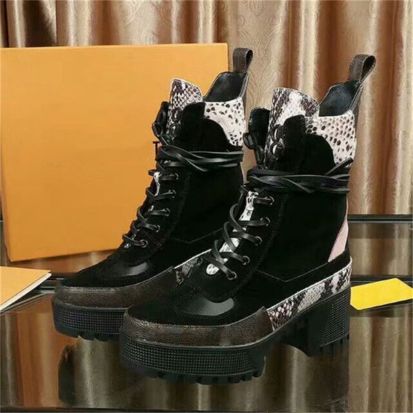 

2018 женщина мода мартин сапоги лауреат платформы пустыни сапоги обувь из натураль