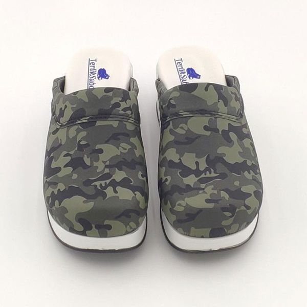 

green camouflage air slippers, Black