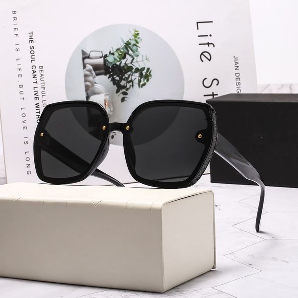 

оп-кла полѬизованнй олнезаине оки, квадѬа пооба заи о олна, White;black