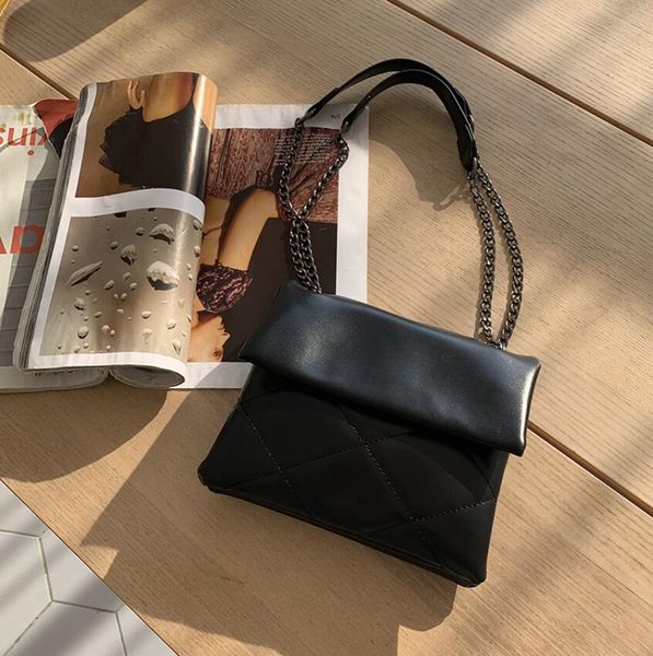

designer bag women's new fashion net red fashion handbag purses versatile black diamond chain shoulder messenger bag