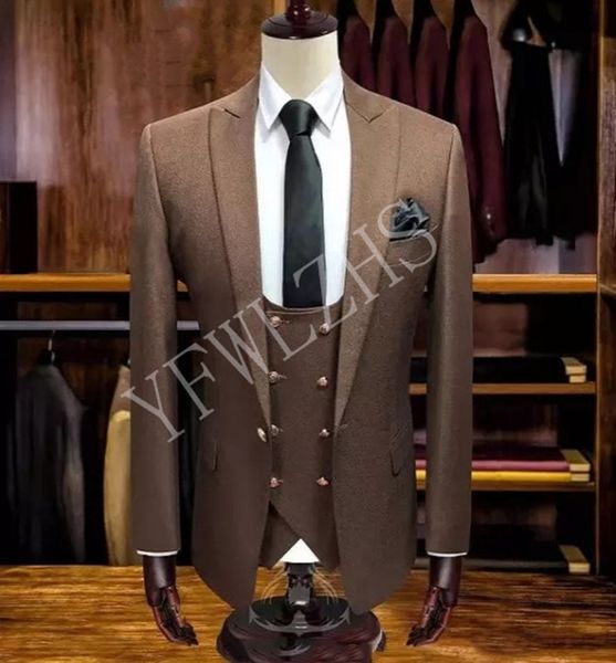 Yakışıklı Altın düğmeleri Groomsmen Tepe Yaka Damat smokin Erkekler Suits Düğün / Gelinlik / Akşam Sağdıç Blazer (Ceket + Pantolon + Kravat + Yelek) W196