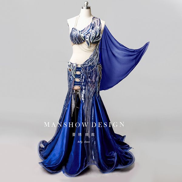 

2019 new belly dance costume female suit sequin embroidery high-end custom competition/performance woman costume, Black;red