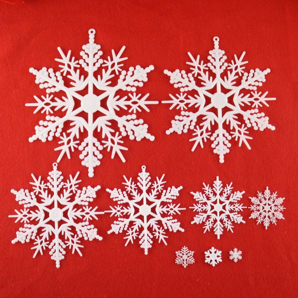 20 pçs / lote 12 pétalas plástico branco floco de neve pedaço de decoração de Natal acessórios natal local decoração branca floco de neve